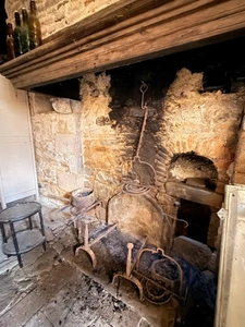 Maison en pierre 105m², 3 chambres sur 1 hectare de terrain + 3ha de terrain indépendants supplémentaires 78 000 €