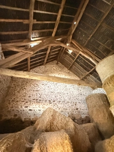 EN EXCLUSIVITE Maison en pierre de 113m² avec grange sur 2,4ha de terrain 128 000 €