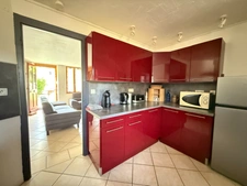 Gite/Maison en pierre, 164m², avec dépendances sur 945m² de terrain 127 000 €