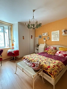Maison de ville de 157m² avec potentiel local professionnel et dépendances, jardin 69 900 €