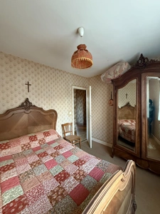 Pavillon de 155m², 5 chambres avec possibilité de 2 appartements indépendants sur terrain de 1527m² 138 000 €