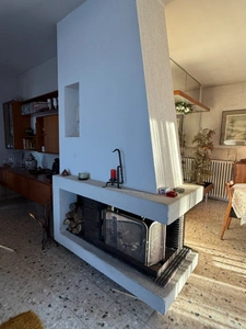 Maison en pierre 158m², 5 chambres, avec garage sur parc arboré de 5193m² 249 000 €
