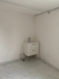 Maison de ville restaurée, 106m2 avec garage sur terrain 283m²  79 400 €