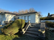 Maison en pierre 158m², 5 chambres, avec garage sur parc arboré de 5193m² 249 000 €