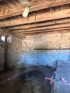 Maison en pierre de 126m², 4 chambres, avec grange 65 000 €