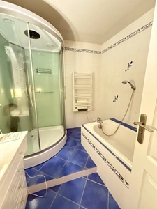 En exclusivite ! Maison de village, 300m², 10 chambres avec dépendances sur 3489m² de terrain 178 500 €