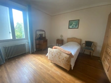 Demeure de 284m², 11 pièces, 7 chambres avec 600m² de dépendances, terrain de 2200m² 211 000 €