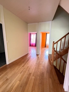 En exclusivite ! Maison de village, 300m², 10 chambres avec dépendances sur 3489m² de terrain 178 500 €