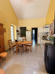 EN EXCLUSIVITE ! Maison en pierre 54m², 2 chambres sur 593m² de terrain + Terrain indépendant de 1420m² 66 500 €
