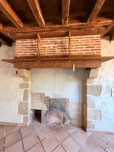 Charmante maison en pierre, 115m², 3 chambres, 1175 m² de terrain 89 900 €