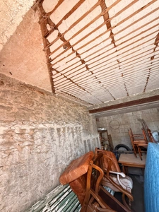 EN EXCLUSIVITE ! Maison en pierre de 136m², 2 garages sur terrain de 950m² 71 500 €