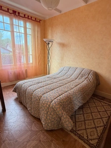 Ensemble de 2 maisons mitoyennes superficie totale de 107m², avec garage, terrain 1171m² 76 600 €