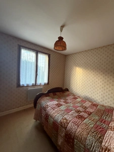 Pavillon de 155m², 5 chambres avec possibilité de 2 appartements indépendants sur terrain de 1527m² 138 000 €