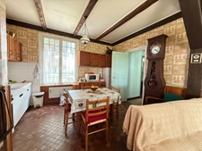 Ensemble de 2 maisons mitoyennes superficie totale de 107m², avec garage, terrain 1171m² 76 600 €