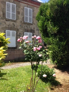 Demeure de 284m², 11 pièces, 7 chambres avec 600m² de dépendances, terrain de 2200m² 211 000 €