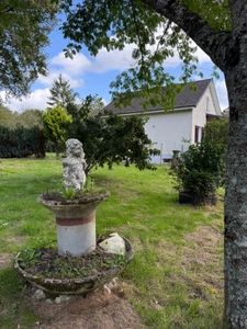 Pavillon sur sous sol, 118m², 3 chambres avec véranda sur 2721m² de terrain 128 000 €