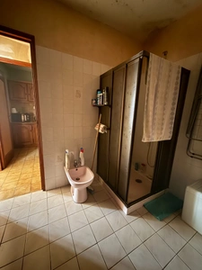 Pavillon de plain pied, 2 chambres, avec dépendances, sur 5425m² de terrain 85 500 €