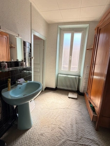 EN EXCLUSIVITE ! Maison en pierre de 136m², 2 garages sur terrain de 950m² 71 500 €