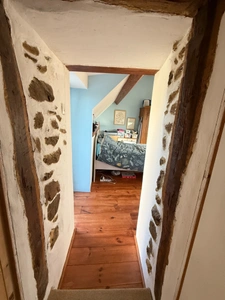 EN EXCLUSIVITE ! Maison en pierre, 88m², 2 chambres, sur 975m² de terrain 84 990 €