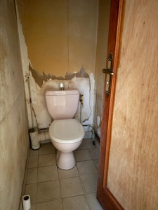 Pavillon de plain pied, 2 chambres, avec dépendances, sur 5425m² de terrain 85 500 €