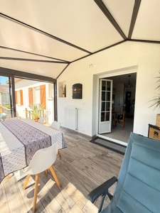 Pavillon sur sous sol de 170m², 5 chambres, piscine sur terrain de 2000m² 197 000 €