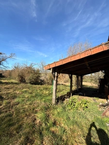 EN EXCLUSIVITE ! Maison en pierre de 115m2 + dépendances sur 4079m2 de terrain 89 990 €