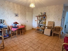 Pavillon de 155m², 5 chambres avec possibilité de 2 appartements indépendants sur terrain de 1527m² 138 000 €