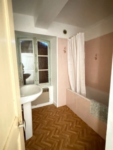 EN EXCLUSIVITE ! Corps de ferme avec maison d'habitation de 89m² sur terrain de 2hectares 2188m² 125 000 €