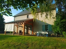 Maison de caractère en pierre, 121 m², 5 chambres avec belles dépendances sur 6 688 m² de terrain 148 500 €