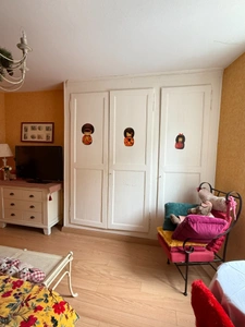 Maison de ville de 157m² avec potentiel local professionnel et dépendances, jardin 69 900 €