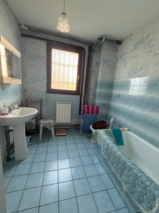 Pavillon de 155m², 5 chambres avec possibilité de 2 appartements indépendants sur terrain de 1527m² 138 000 €