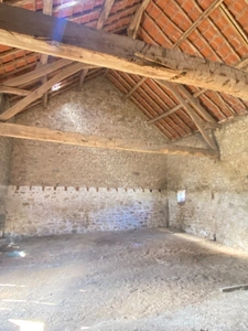 EN EXCLUSIVITE ! Corps de ferme avec maison d'habitation de 89m² sur terrain de 2hectares 2188m² 125 000 €