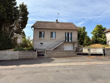 EN EXCLUSIVITE ! Pavillon de 95m² surélevé sur sous sol, rénové, sur terrain de 562m² 117 500 €