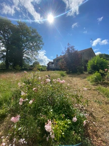 EN EXCLUSIVITE ! Maison en pierre de 115m2 + dépendances sur 4079m2 de terrain 89 990 €