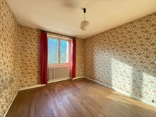 Pavillon de 117m² sur sous sol, 3 chambres avec possibilité d'agrandissement, terrain de 1733m2 109 500 €
