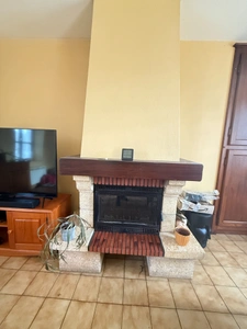Pavillon de plain pied, 2 chambres, avec dépendances, sur 5425m² de terrain 85 500 €