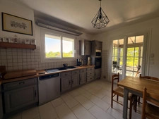 Pavillon sur sous sol de 170m², 5 chambres, piscine sur terrain de 2000m² 197 000 €