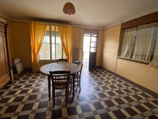 Maison de ville 108m², avec courette et dépendances 49 500 €