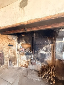 Ensemble de 2 maisons à restaurer + grange 26 500 €