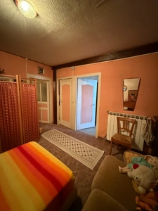 Maison en pierre de 151m2, mitoyenne, 4 chambres avec dépendance, terrain 1524m² 68 000 €