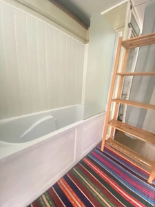 EN EXCLUSIVITE ! Maison de ville de caractère, 248m², 6 chambres, avec cour 153 500 €