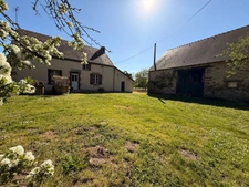 EN EXCLUSIVITE ! Propriété avec maison d'habitation 87m², dépendances sur 13 600m² de terrain 148 000 €
