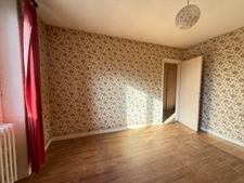 Pavillon de 117m² sur sous sol, 3 chambres avec possibilité d'agrandissement, terrain de 1733m2 109 500 €