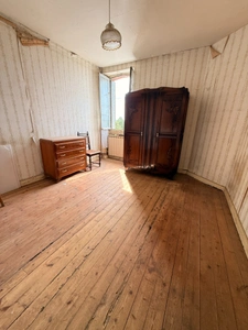 EN EXCLUSIVITE ! Propriété 2 maisons + dépendances sur 4700 m2 de terrain (ou 1ha8 si nécessaire) 88 000 €