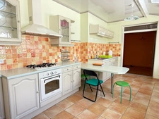 En exclusivite ! Maison de village, 300m², 10 chambres avec dépendances sur 3489m² de terrain 178 500 €