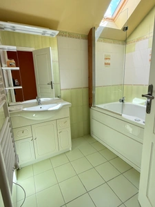 En exclusivite ! Maison de village, 300m², 10 chambres avec dépendances sur 3489m² de terrain 178 500 €