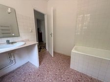 EN EXCLUSIVITE ! Charmante maison de plain pied 97m², 3 chambres, sur 1,2ha de terrain 107 000 €