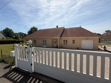 Pavillon de plain pied 136m², de 2012, 5 chambres, sur terrain de 1719m² 229 000 €
