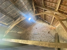 EN EXCLUSIVITE ! Corps de ferme avec maison d'habitation de 89m² sur terrain de 2hectares 2188m² 125 000 €