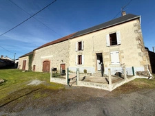 EN EXCLUSIVITE ! Corps de ferme avec maison d'habitation de 89m² sur terrain de 2hectares 2188m² 125 000 €